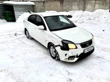 Kia Rio 2011 года 1.4 Автомат